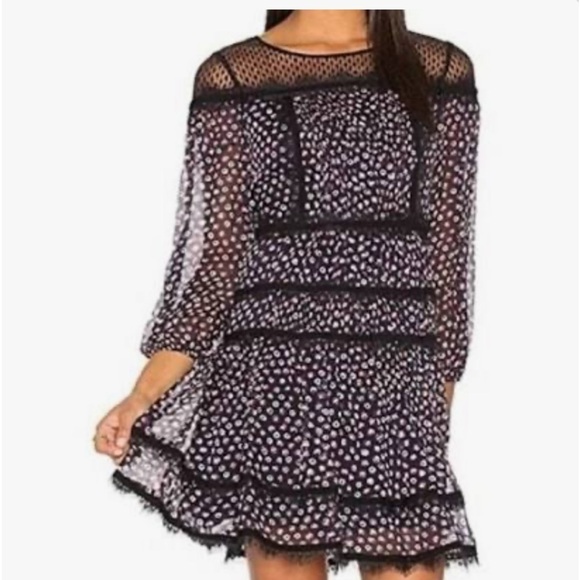 Diane Von Furstenberg Mini Dress. Size 6 - Picture 1 of 14